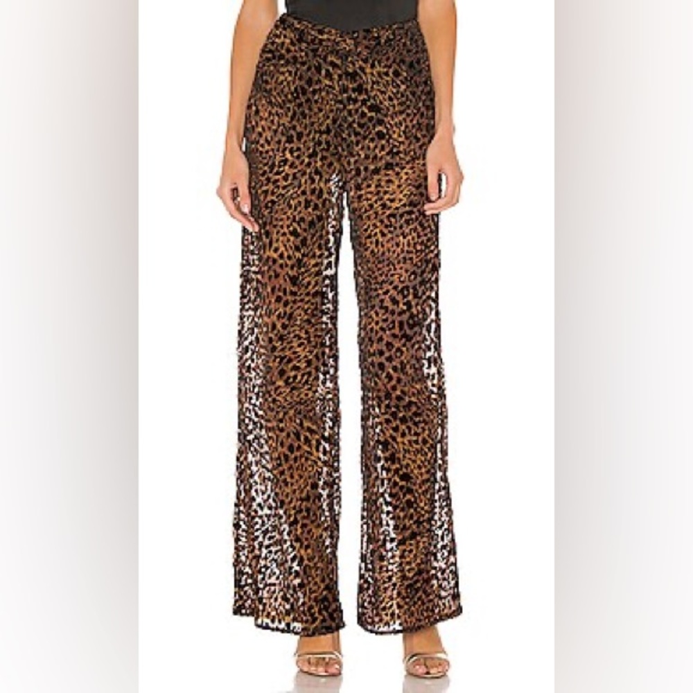 Ivanna Pant in Brown Leopard
Camila Coelho
Color:Brown Leopard